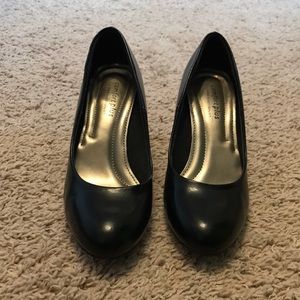 Well love 2inch black heals